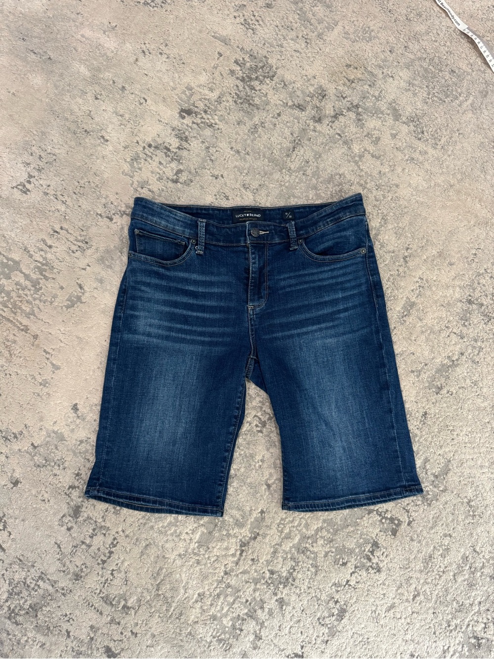 Lucky Brand Women's Bermuda Denim Shorts Size 10/30 Dark Wash 5-Pocket